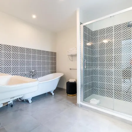 Echappee En Baie - Parking Prive Gratuit Dont Forfaits Bornes Electriques Reservable