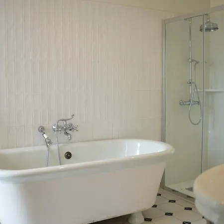 Echappee En Baie - Climatisees -parking Prive Gratuit Dont Forfaits Bornes Electriques Reservable Hotel *