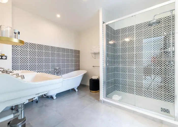 Echappee En Baie - Parking Prive Gratuit Dont Forfaits Bornes Electriques Reservable